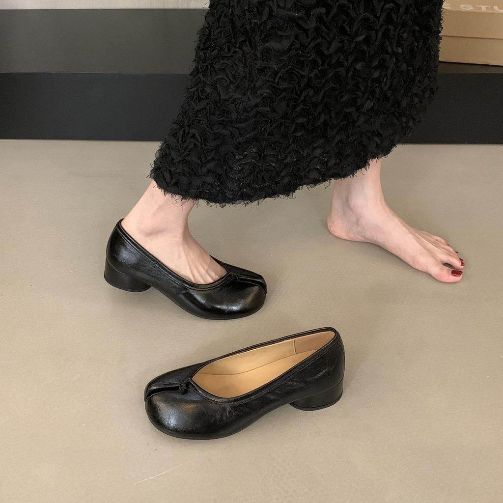 Heel Height 3.5cm~ Retro Thick Heel Split-toed Pig's Trotter Shoes Women's 2025 One-pedal Niche Commuter Ballet Shallow Mouth Single Shoes