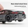 Масштаб 1/32 Модель автомобиля BMW M8 из сплава, Звук и свет, Инерционный механизм, Игрушка для детской комнаты и Предмет коллекционирования