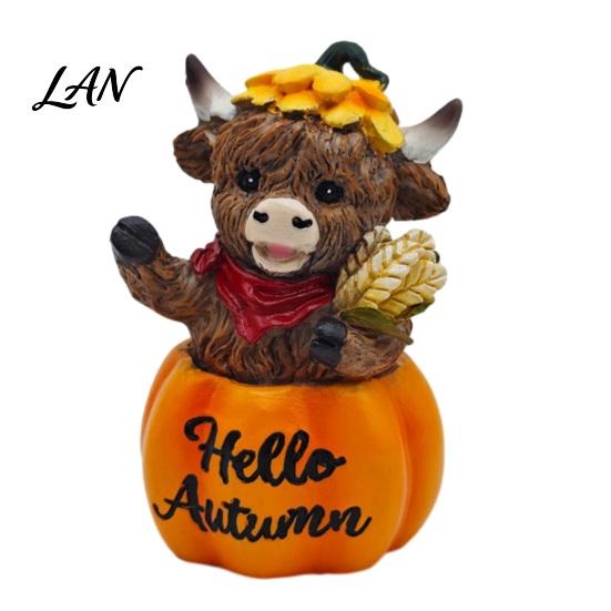 Holiday Window Display Piece Highland Cow Pumpkin Ornament, Resin Desktop Figurine Decorations, Creative Thanksgiving Table Centerpiece for