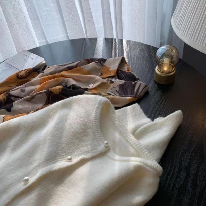 Весенне-осенний вязаный маленький кардиган конфетного цвета с жемчужными пуговицами, женский, уменьшающий возраст, маленький свежий свитер-жакет с длинным рукавом, модный