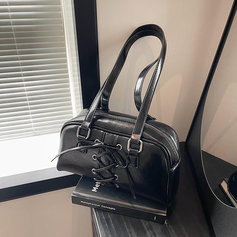 Сумка под мышкой Bow Spice Girl Женская 2025 Новая Осенне-зимняя сумка-тоут На плечо Сумка-боулинг Подушка Сумка для поездок