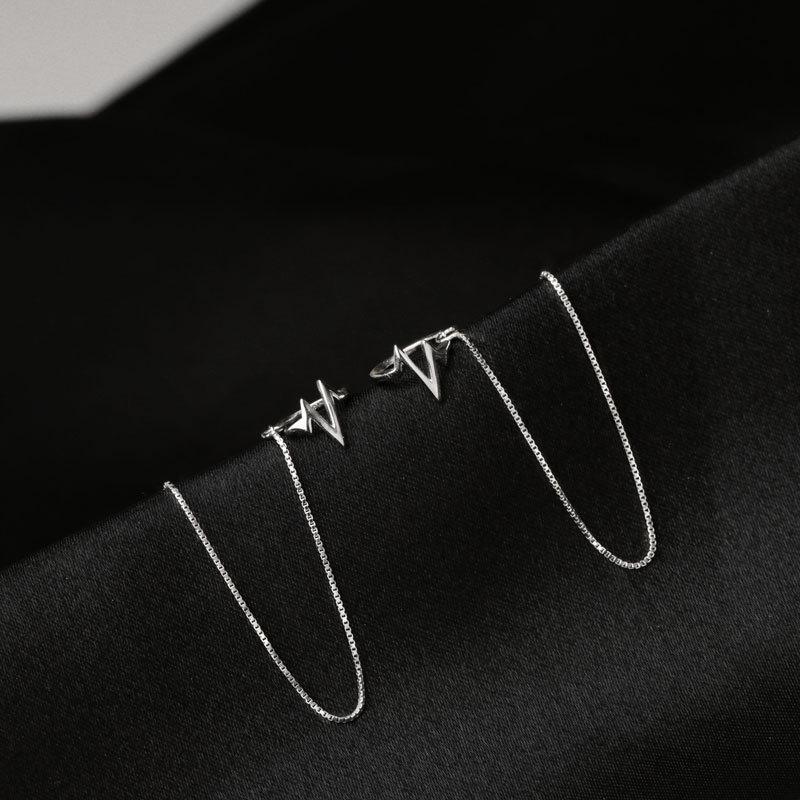 Глянцевые интегрированные ушные клипсы с цепочкой Lightning с универсальным характером и стильным стилем для женщин