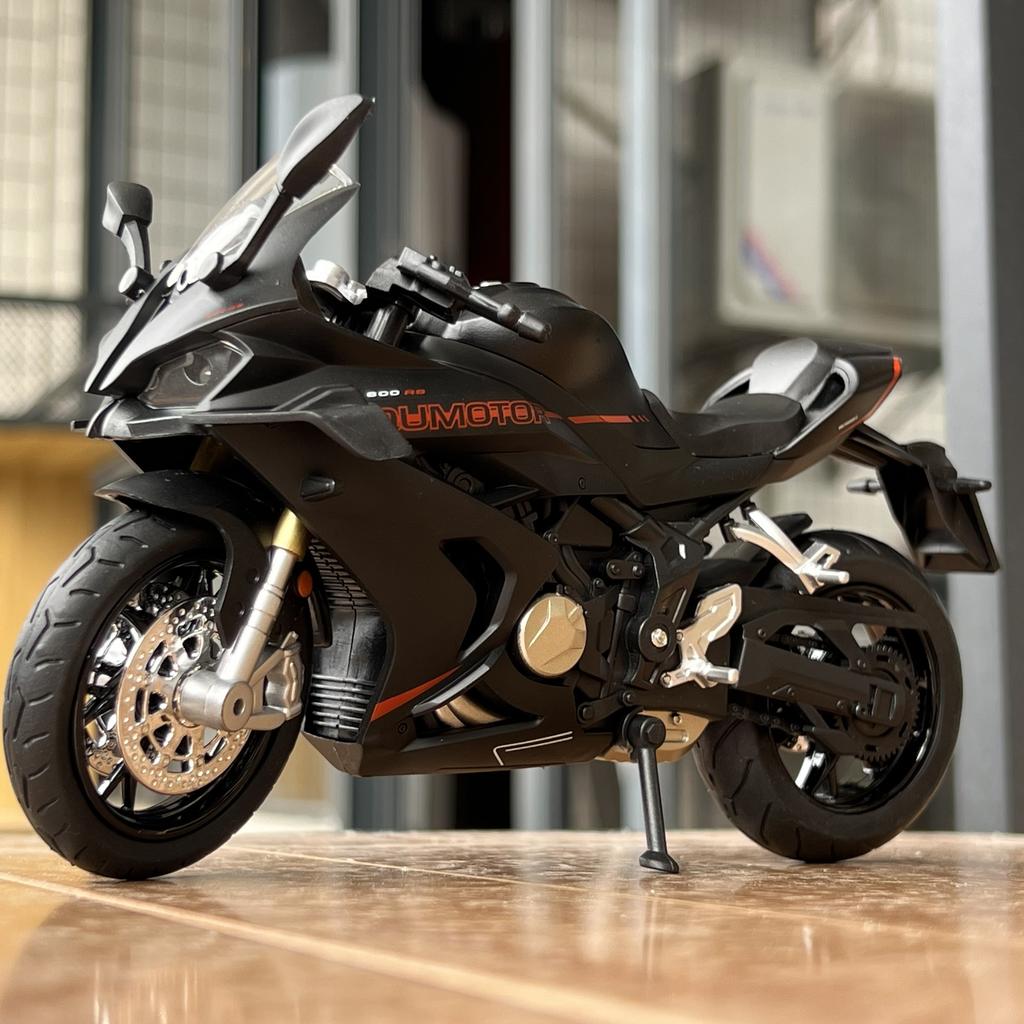 1:12 QJMOTOR 600RS Гоночный Мотоцикл Литой Модель Мотоцикла из Сплава Подарочная Коробка Звук и Свет Декор для Дома Настольный Декор