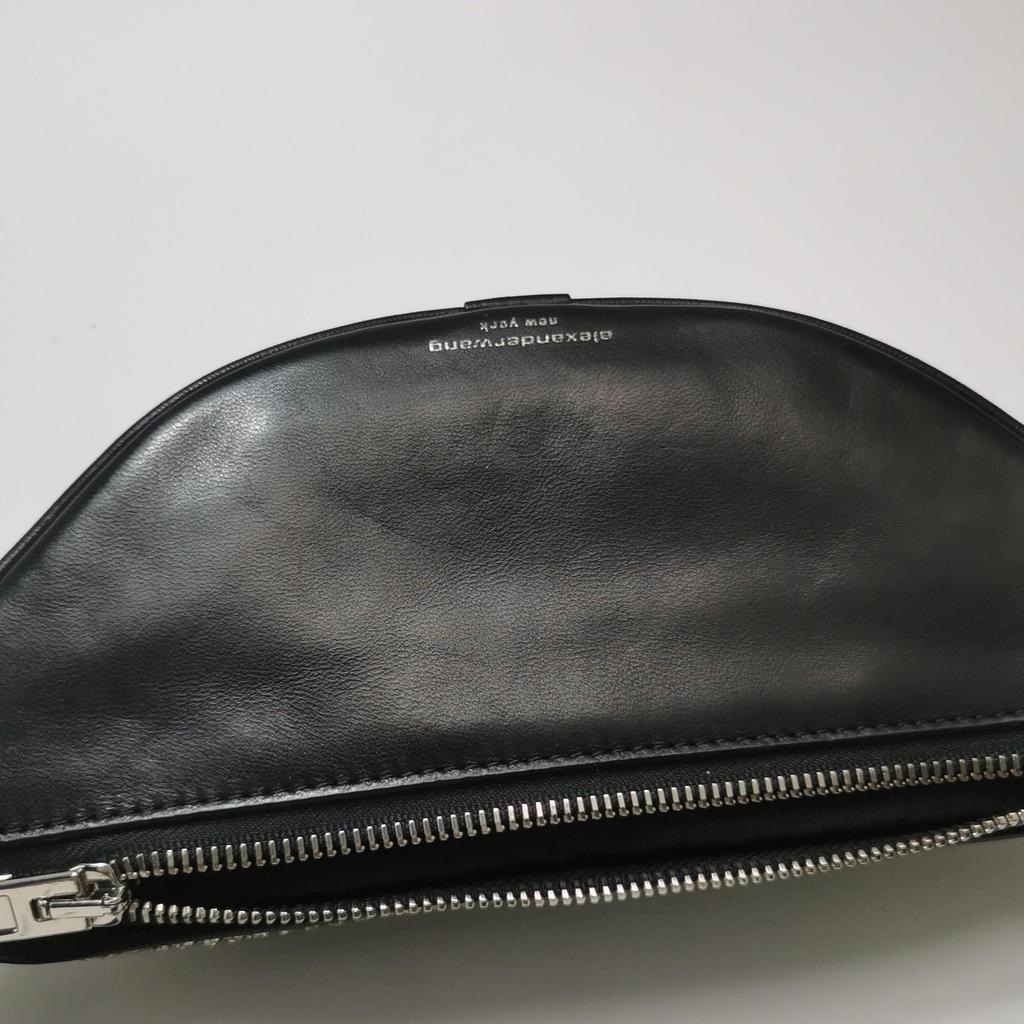 [Pre-Owned] Attica Series Adjustable Rhinestone Chain Internal Leather Logo Decoration Cowhide And Sheepskin Mini Shoulder Crossb - Excellent #1JYQ1X4