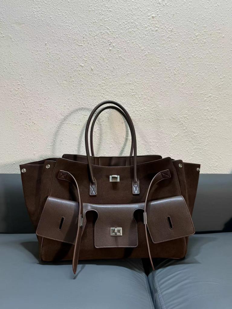 Нейтральная пикантная сумка для мотоцикла из коровьей кожи для девочек, новая большая вместительная сумка для поездок на работу на плечо с замком в стиле панк-тоут, сумка-крыло