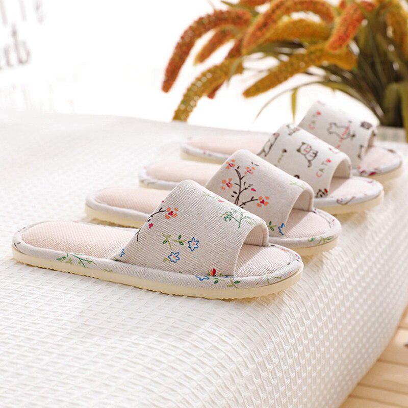 Домашние мягкие тапочки с весёлыми изображениями