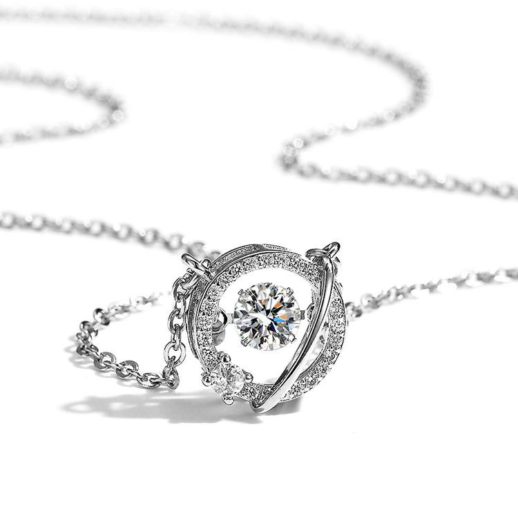 Accessories Beating Heart Necklace Women, Round Pendant Korean Edition Fashion Personalized Collarbone Chain Women