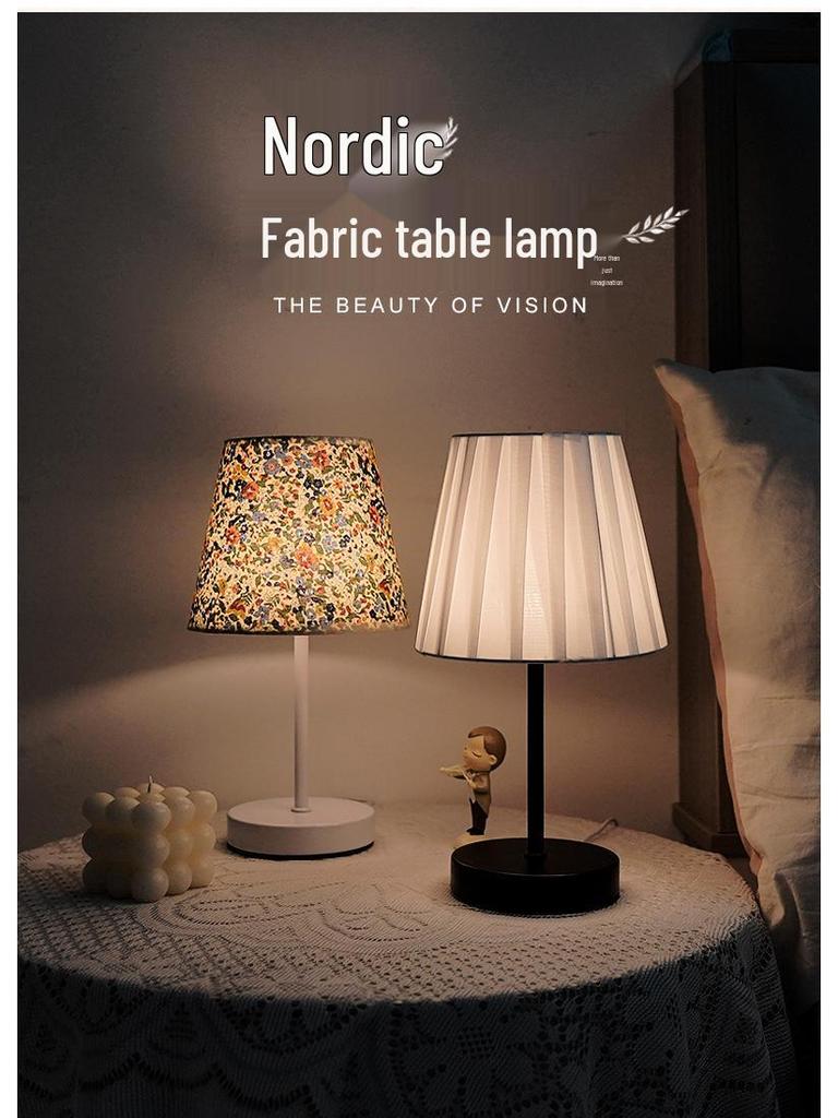 Solid Wood USB Table Lamp: LED Night Light for Bedroom, Study, Dorm - Creative Atmosphere Décor