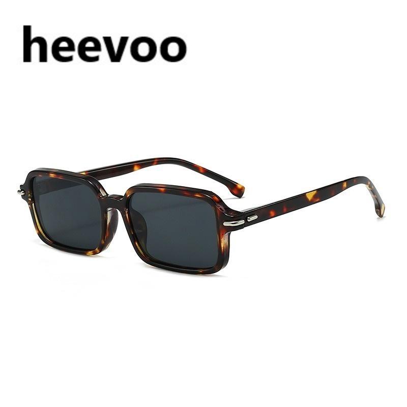 Vintage Square Sunglasses for Men Women Green Ocean Lens UV400 Rectangle Eyewear Trending Rivets Sun Glasses