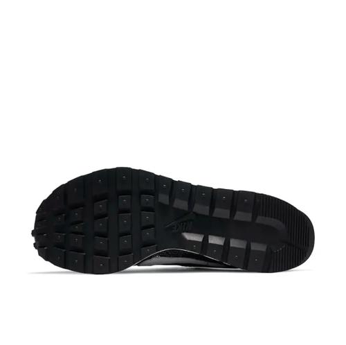 Nike VaporWaffle x Sacai Черный Белый CV1363-001