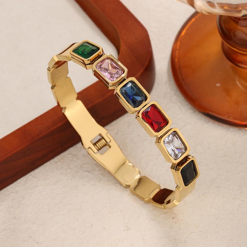 Bohemian Exquisite Gem Decorative Bracelets Suitable For Women To Wear And Dress For Summer Travel