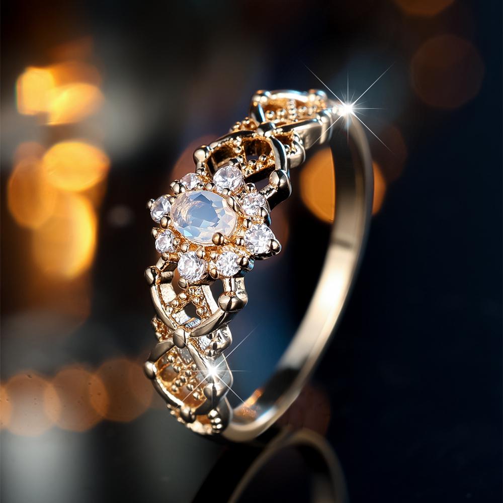 Delicate Gold Color Hollow Beautiful Flower White Zircon Rings for Women Fashion Jewelry