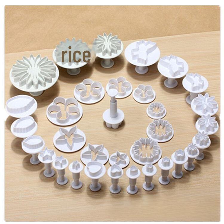 33-Piece Cartoon Fondant & Biscuit Mold Baking Tool Set