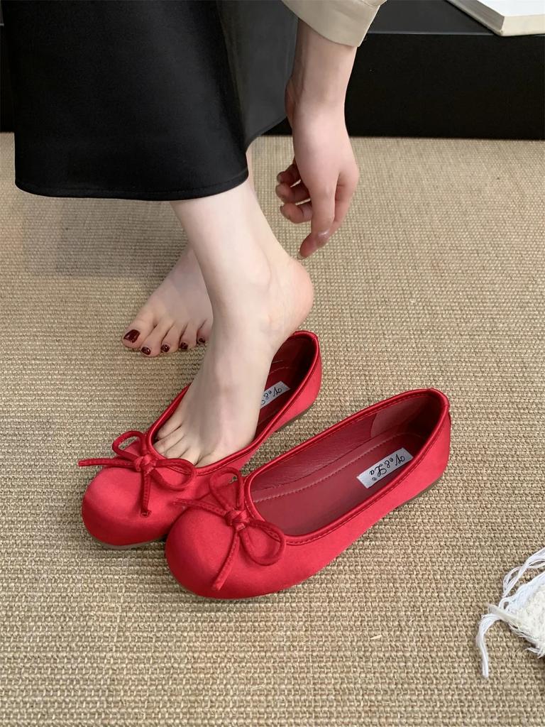 Мода Мода Шелковые Женские Балетки Обувь Роскошный Дизайнер Мелкий Женский Круглый Носок Бабочка-Узел Женские Шлепанцы Обувь