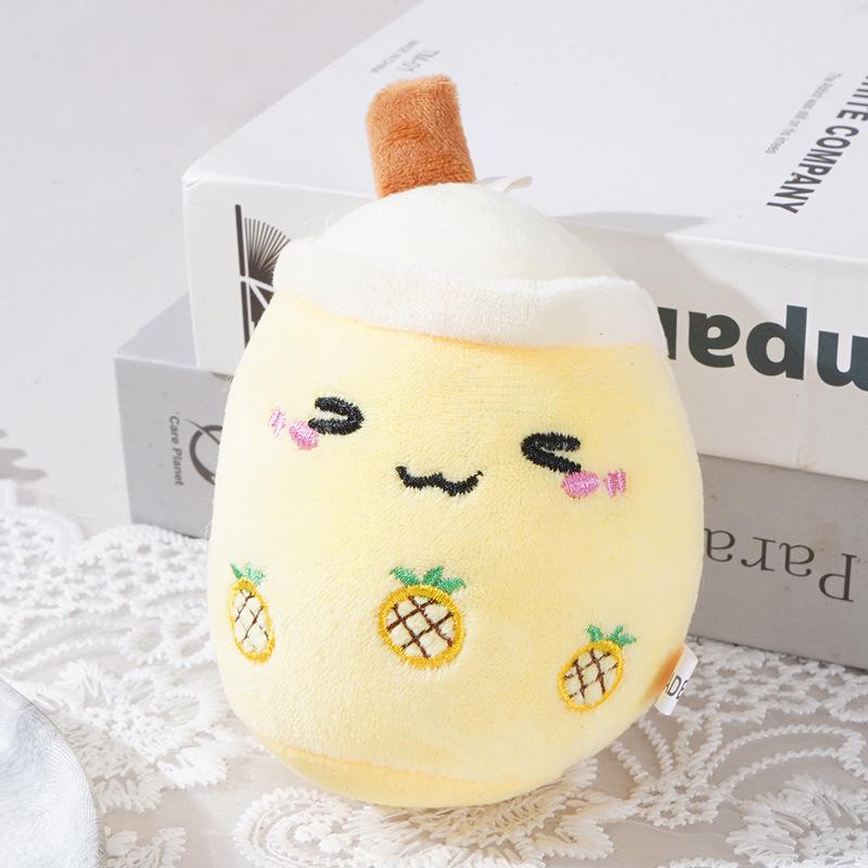 Плюшевый брелок в виде куклы с фруктовым бабл-ти в подарок