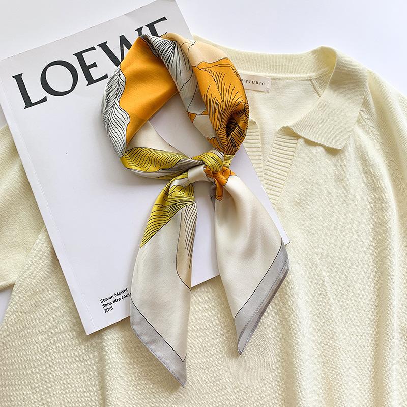 1116 mulberry silk French printing small square scarf women's collarbone decoration small scarf fashionable and generous gift scarf shawl