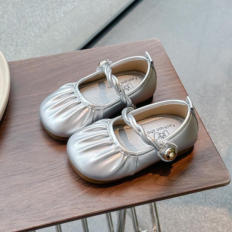 Girls' small leather shoes2026New Spring and Autumn Soft Leather Shoes for Little Girls, Princess Shoes with Soft Soles for Older Children