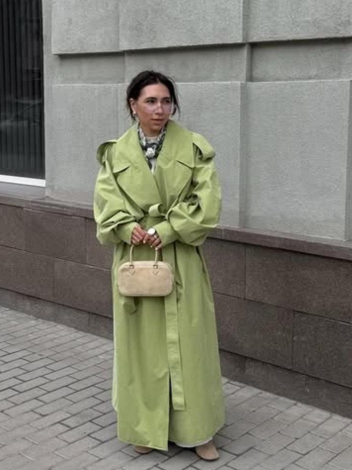 Женское модное длинное пальто-тренч с лацканами и поясом - Коллекция Осень/Зима 2025