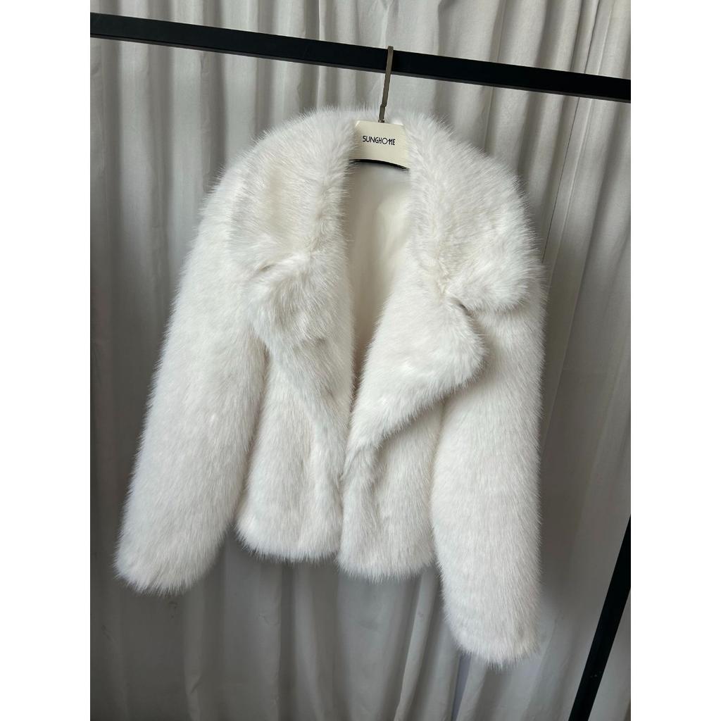 Women's Lapel Collar Long Sleeve Faux Fur Coat Loose Fit Casual Winter Short Jacket