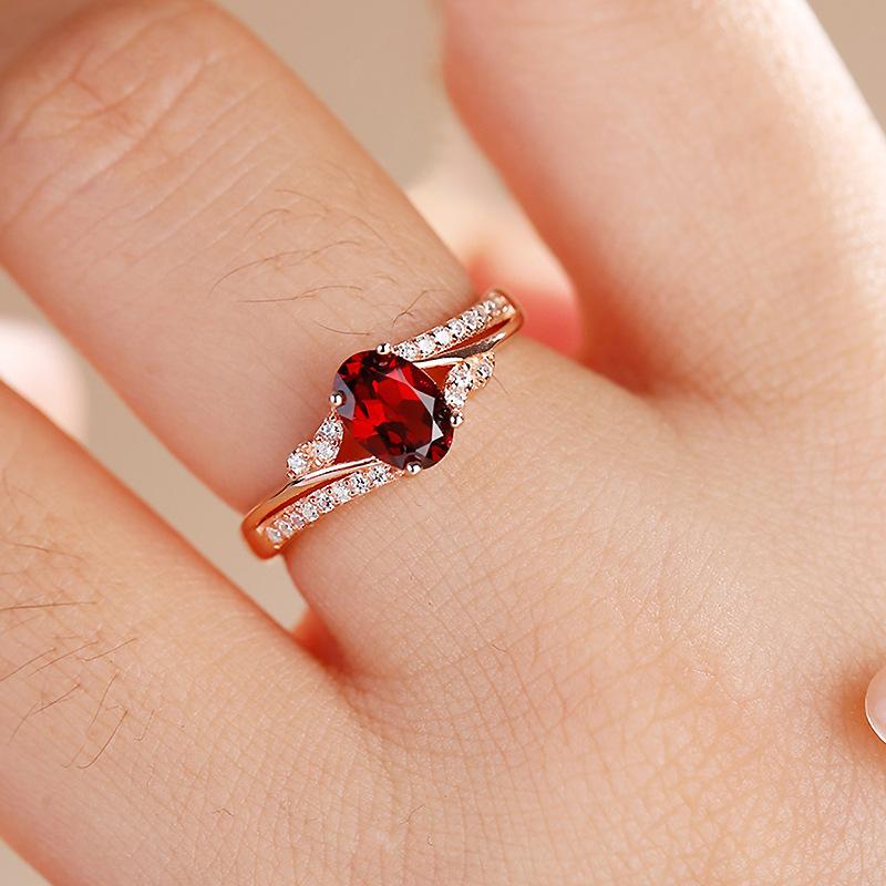 Luxury Oval Cut Red Cubic Zircon CZ Rings for Women Classic Style Wedding Engagement Fine Jewelry