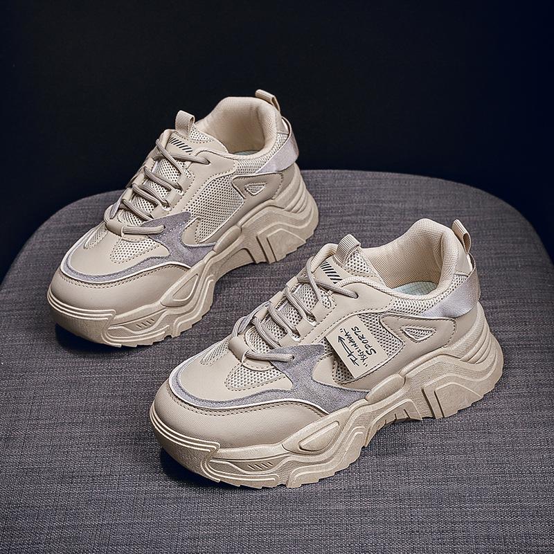 Инс корейская версия новых кроссовок для женщин 2025 весна студенческие универсальные спортивные туфли уличная съемка повседневные туфли на платформе K819