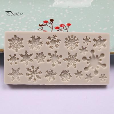 Силиконовая форма в виде снежинок для выпечки и кондитерских изделий