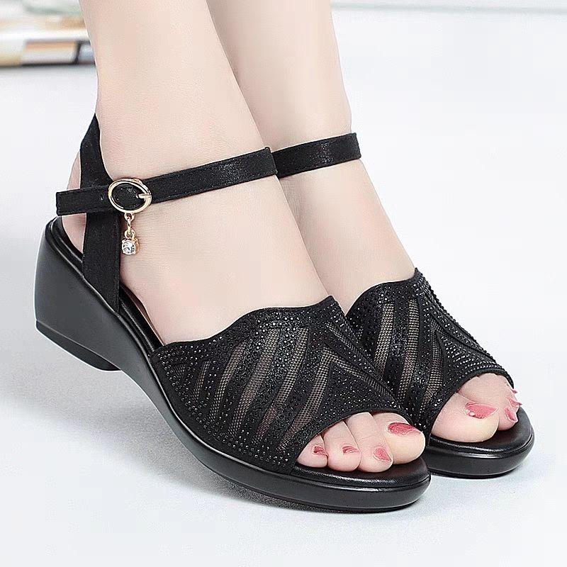 Summer Women's Sandals New Fashionable Mid Heel Thick Bottom Anti Slip Slope Heel Women's Sandals Large Size