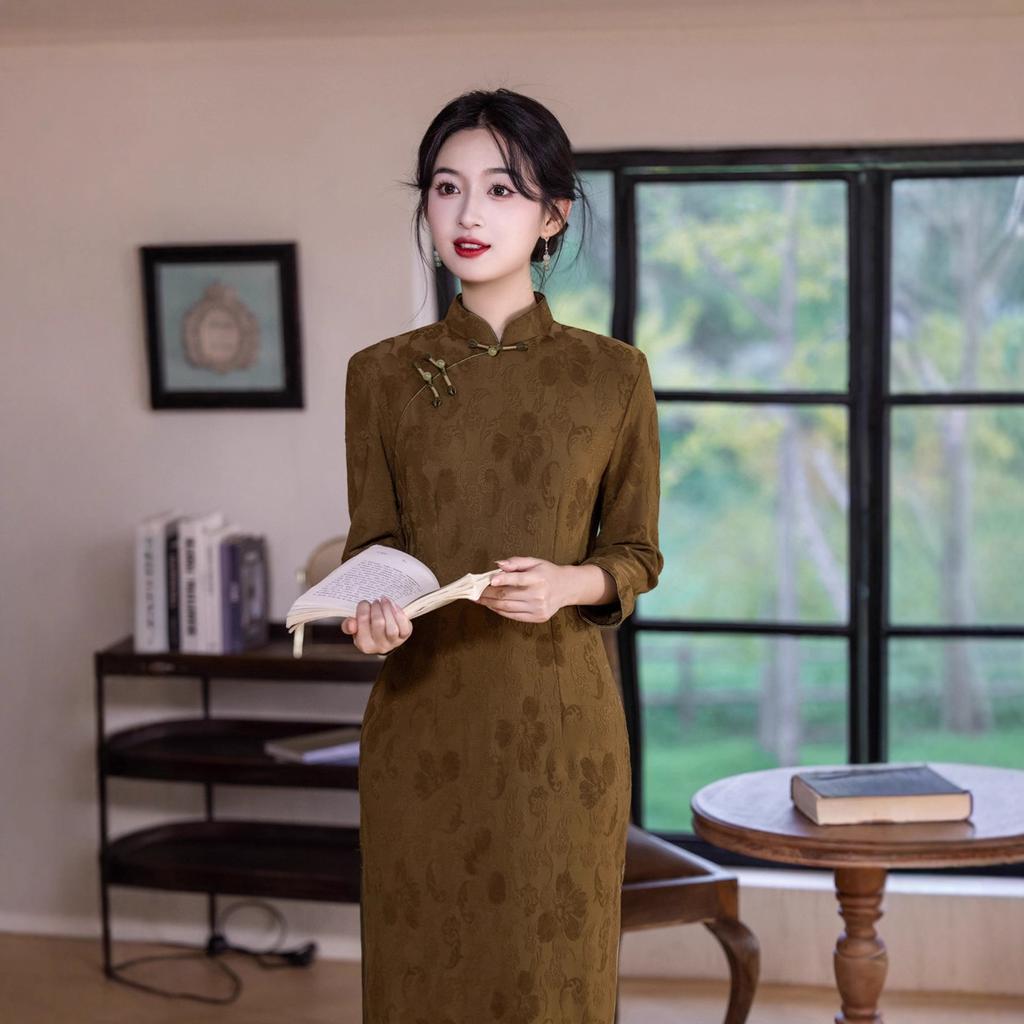Guofeng 1011 autumn and winter new improved jacquard embroidery slim cheongsam new Chinese large size long wedding ceremony