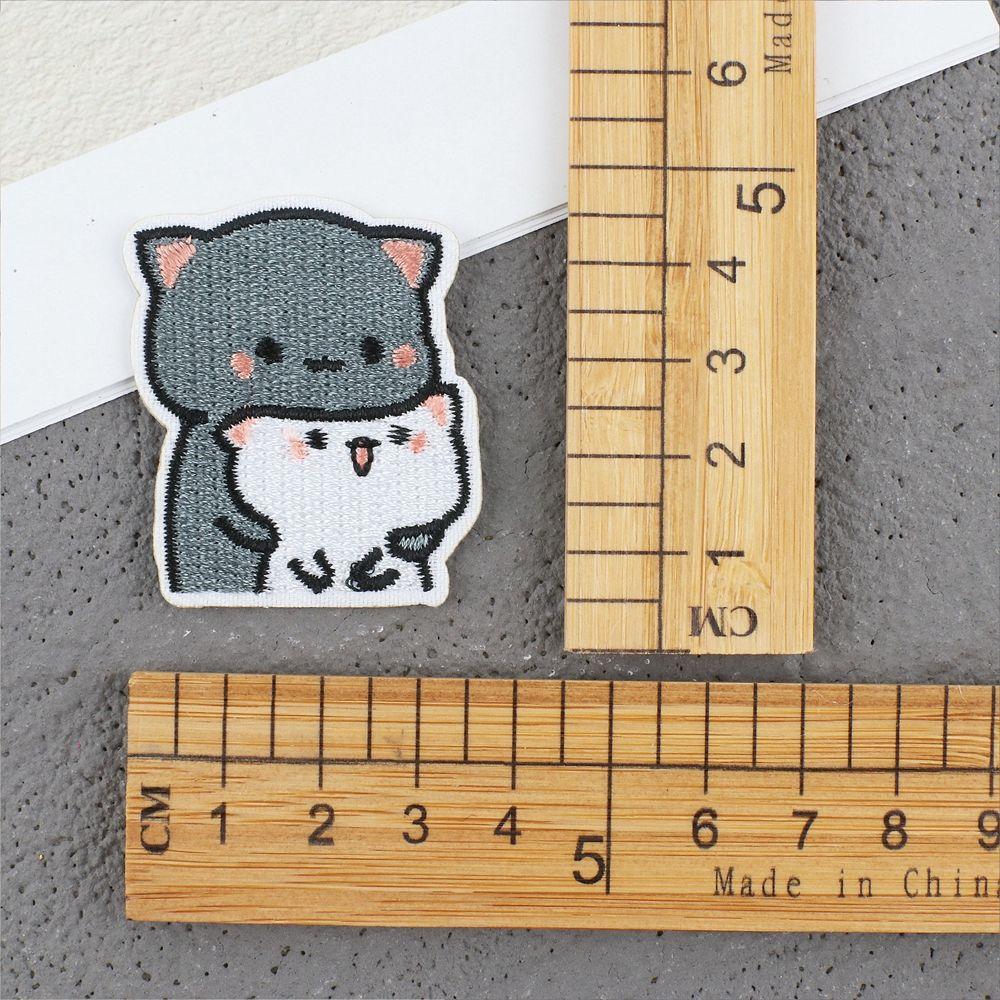 Значки, джинсы, детская одежда, нашивки для одежды, вышивка кота, нашивки с вышивкой кота, аппликации в виде кота