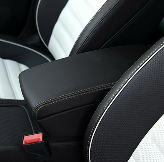Защитный чехол на подлокотник Volkswagen CC из кожи (2010-2021)