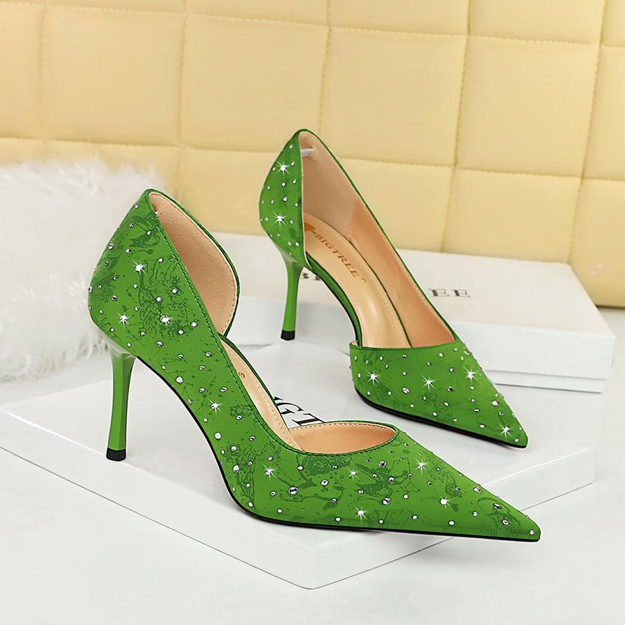 Женские модные туфли на высоком тонком каблуке для банкетов, с острым носком и с острым носком по бокам, с полыми водными бриллиантами, одинарные туфли