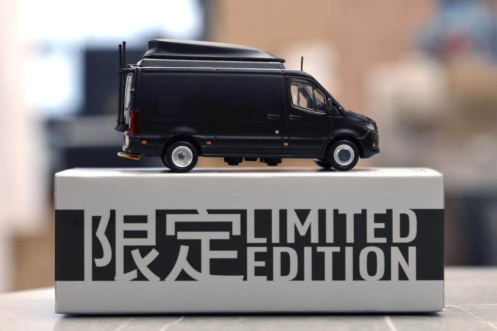 Tiny City Scale Sprinter EOD Diecast Model Car 1/76 Mercedes-Benz (AM8715) [Exhibition Exclusive]