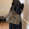 Вместительная модная женская сумка через плечо с леопардовым принтом, новая простая персонализированная сумка-тоут, большая сумка для покупок, универсальная дорожная сумка