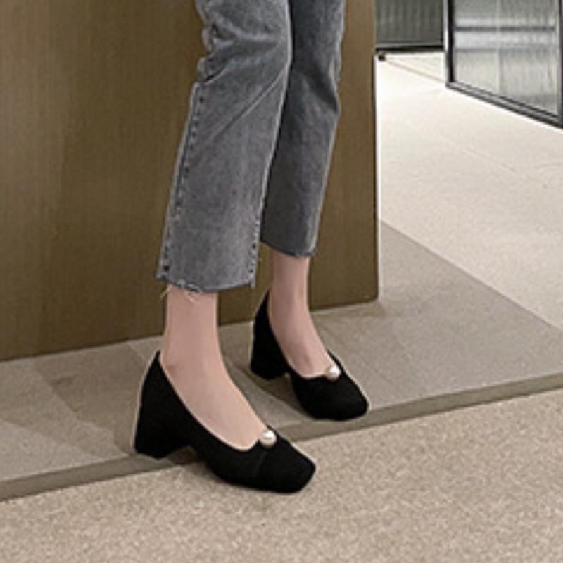 Туфли на высоком каблуке во французском стиле с небольшим ароматом, новый стиль на весну-осень 2024 года с лоскутным узором, украшенным мелкими жемчужинами, туфли на высоком каблуке