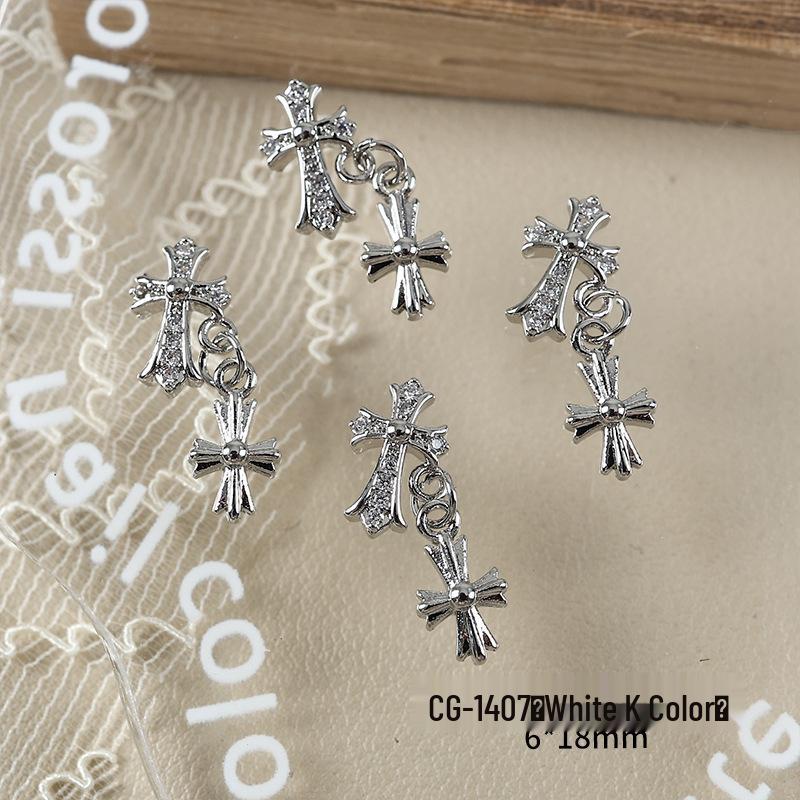 Роскошные стразы из циркония в виде креста для декора ногтей - Накладные ногти в темном ретро-стиле