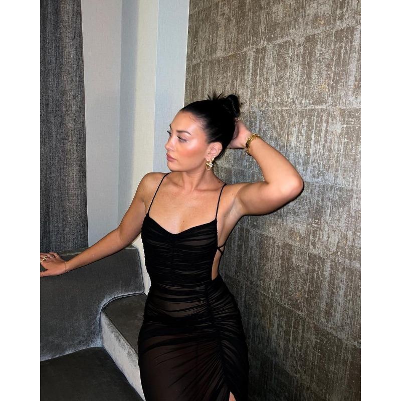 Женские прозрачные платья с открытой спиной и высоким разрезом через бретельку