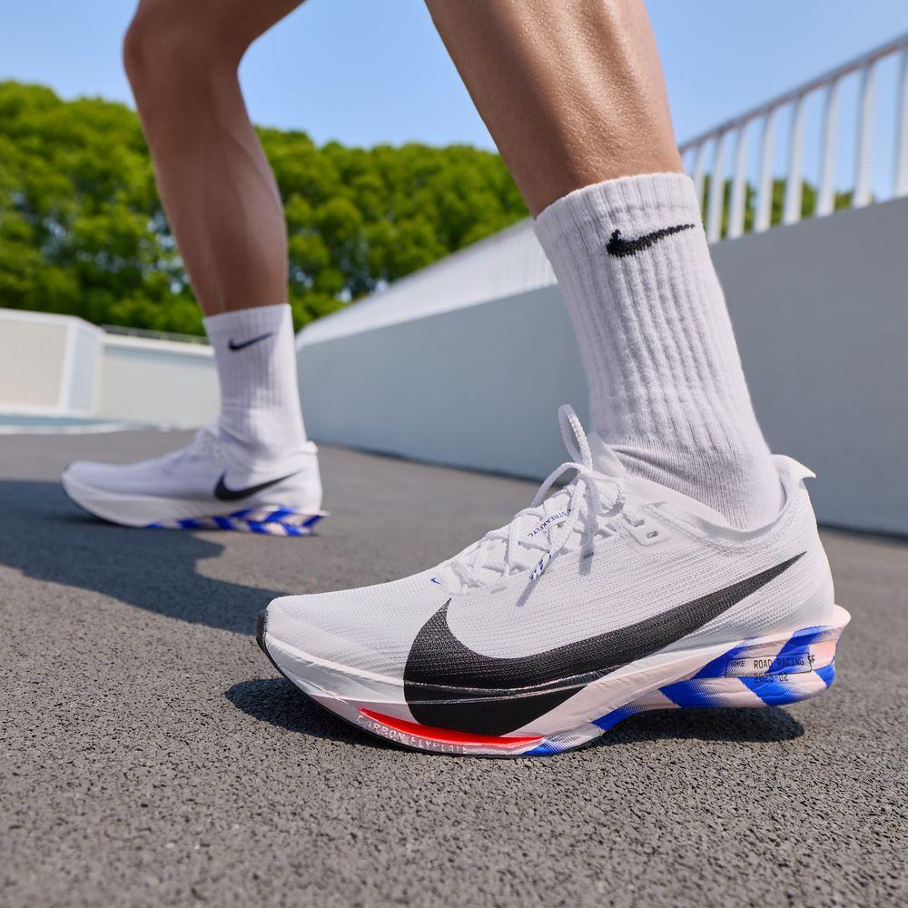 Nike Streakfly 2 'Белый Синий Гонщик Яркий Багровый Черный'