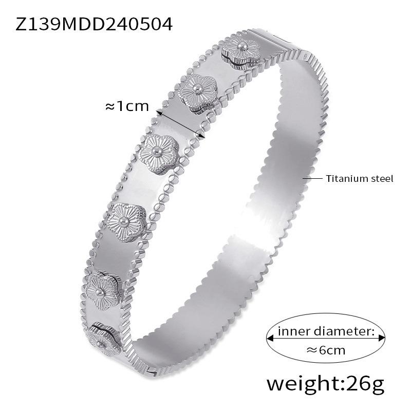 New Fashion Flower Titanium Steel Plated 18k Gold Bracelet Five Leaf Flower Lucky Grass Bracelet Jewelry