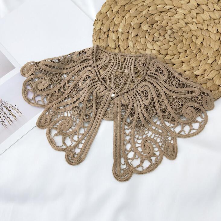 Vintage Shawl O-Neck Doll Fake Collar Shirt Women Hollow Crochet Lace False Collar Detachable Woman Half Shirt Faux Col