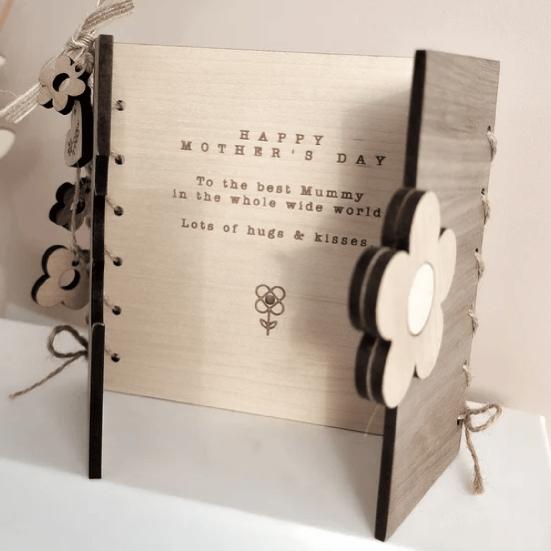 Поздравительная открытка ко Дню матери Незабудка Деревянная поздравительная открытка ручной работы День матери в деревенском стиле