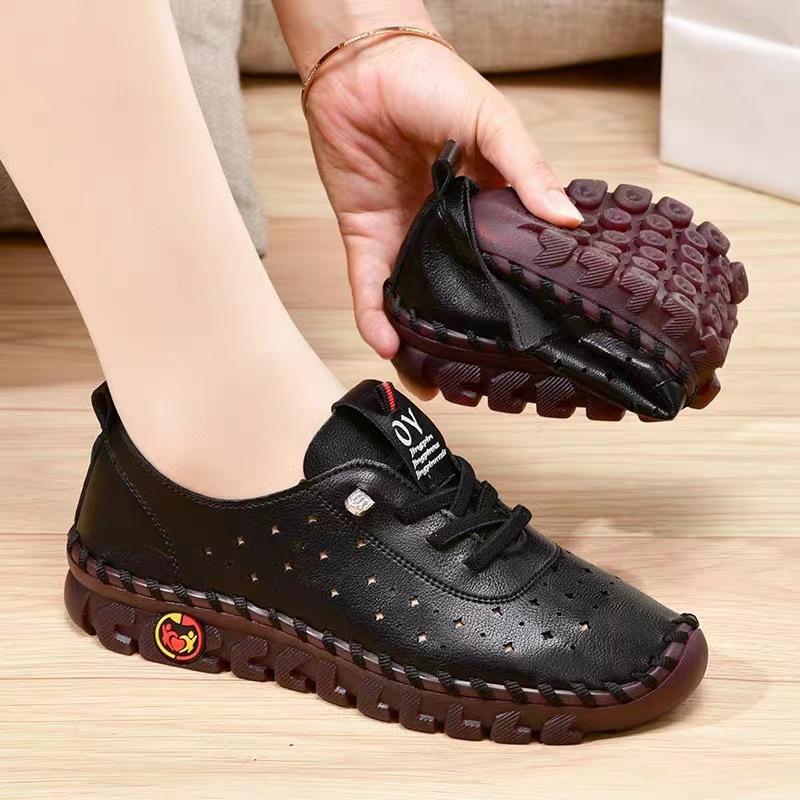 Autumn Women's Soft Sole Shoes Hollow Breathable Loafers Comfortable Flat-soled Mother's Shoe Non-slip Wear-resistant Work Shoes