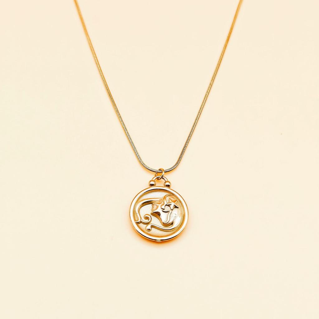Маленькие и универсальные украшения для темперамента, рельеф двенадцати знаков зодиака, чувство дизайна, круглая подвеска, ожерелье из титановой стали для женщин