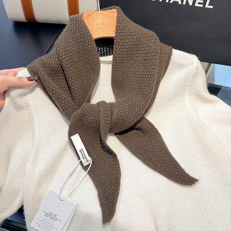 British Triangle Scarf 100% Wool Cashmere Scarves for Women Winter Warm Soft Neckerchief Shawl Autumn Fashion Lady Poncho Wraps
