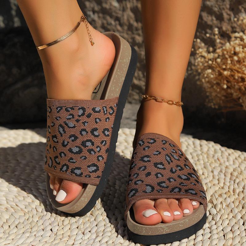 Plus Size 35 43 Color Block Round Head Thick Bottom Beach Slippers For Women New Summer 2025 Casual Footwear Leopard