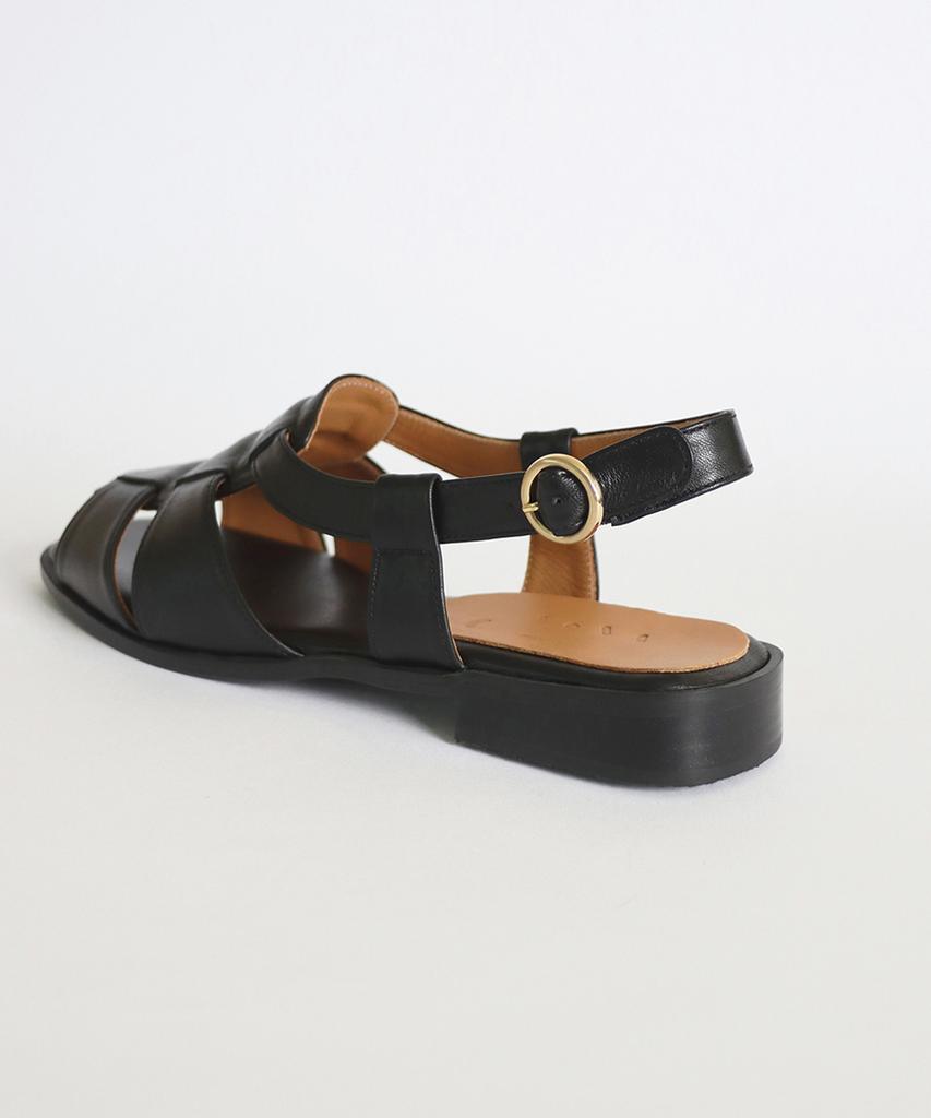 Heenn Open-Toe Fisherman Sandals. Black