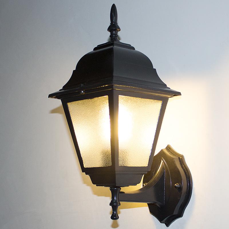 Ретро Водонепроницаемый Наружный Настенный Светильник для Балконов, Дворов и Лестниц - Американский/Европейский Стиль