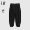 Gap Men's Embroidered Logo Fleece Cuffed Pants