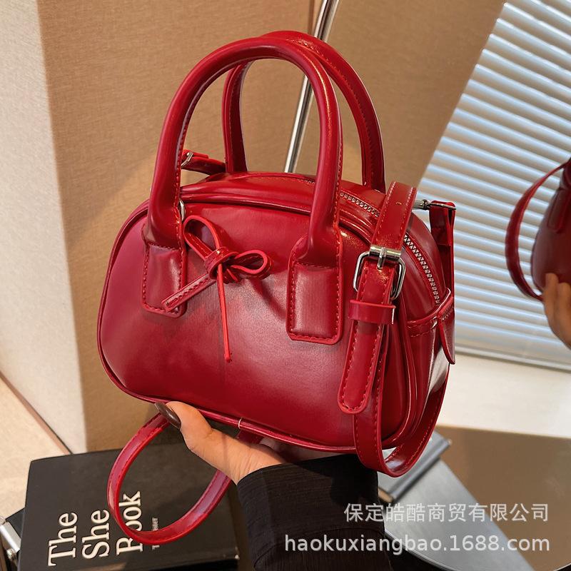 Популярная в этом году маленькая женская сумка 2025 новая универсальная повседневная на плечо, сумка-мессенджер, модная корейская версия, маленькая квадратная сумка