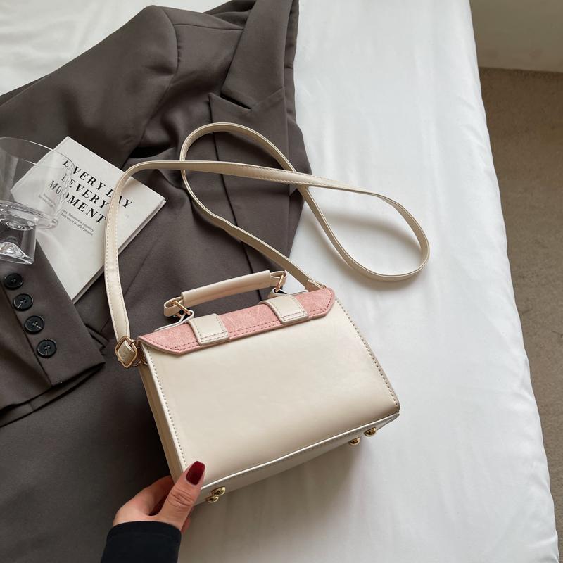 Сумочка летняя новая квадратная сумка оригинальная женская сумка модная нишевая сумка для отдыха через плечо сумка на плечо