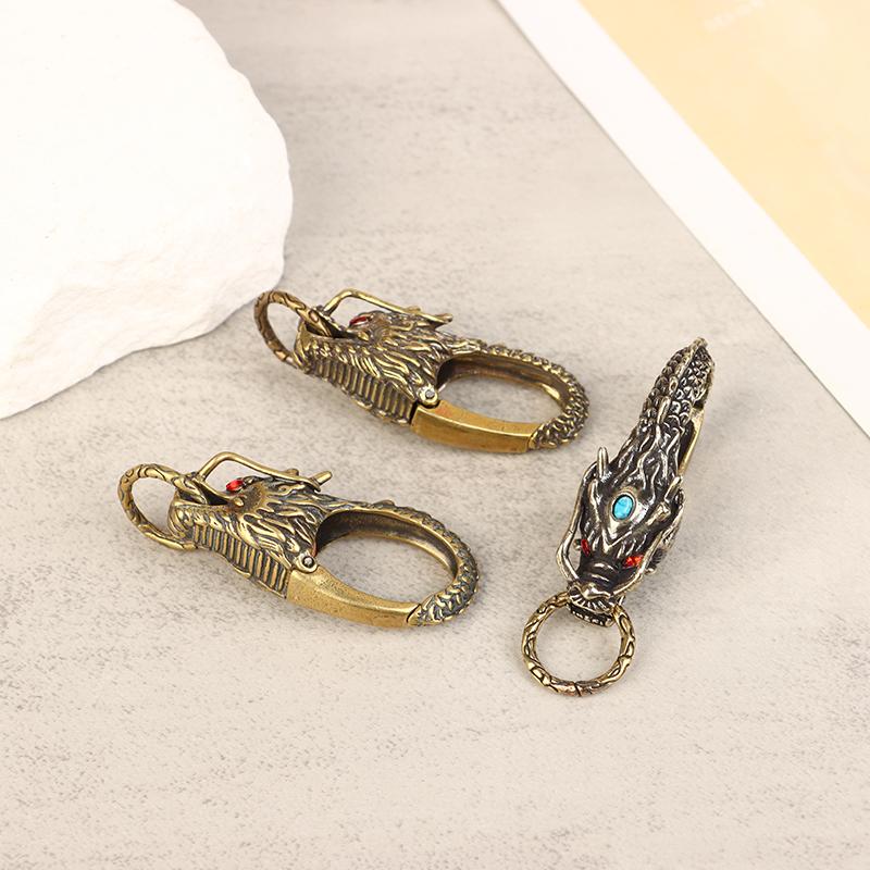 Брелки из чистой латуни с красными глазами и головой дракона, брелок с изображением дракона зодиака, винтажный мужской брелок с пряжкой на талии, автомобильный брелок, кулон, подарки, ремесла